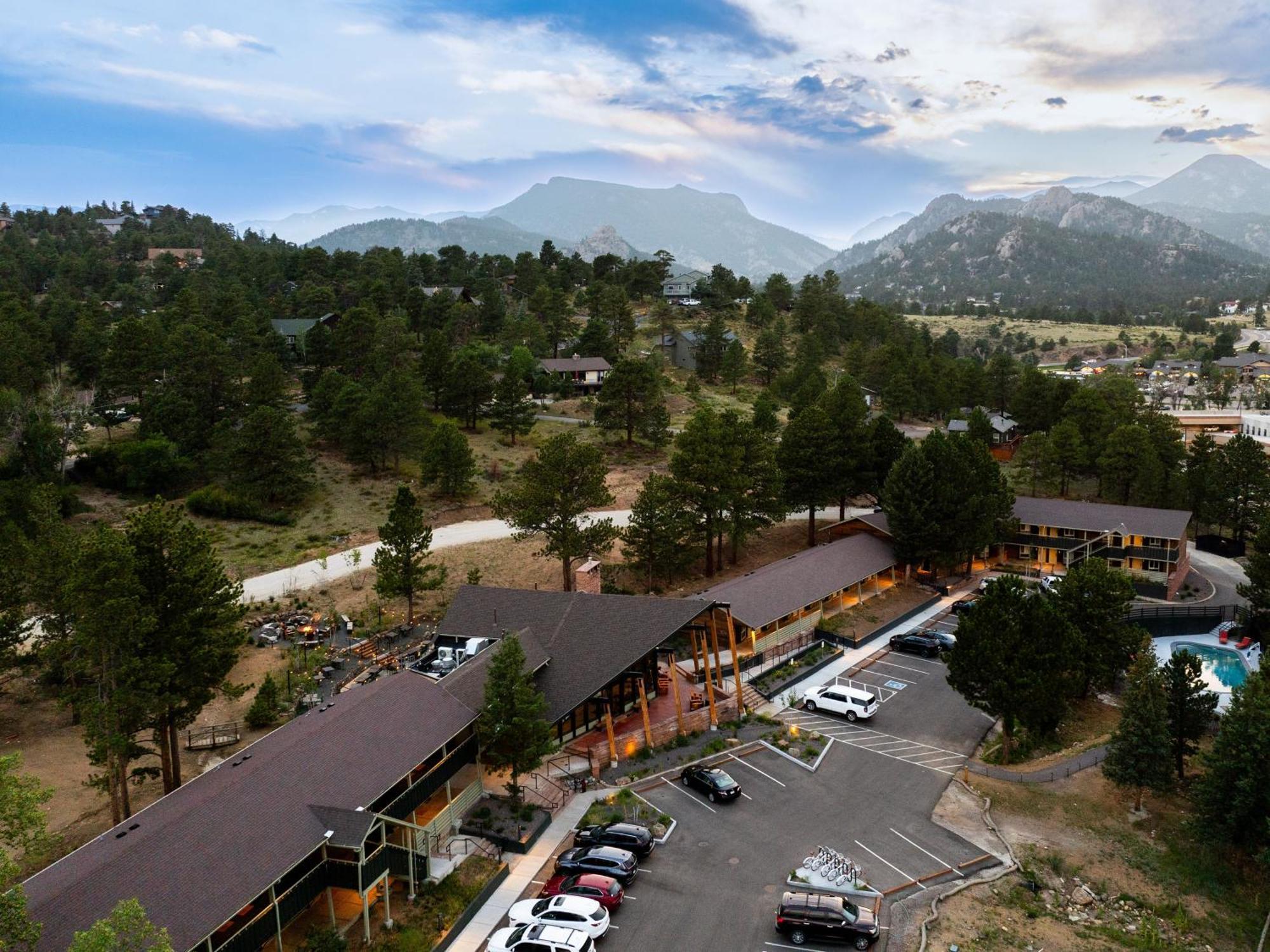 Отель Trailborn Rocky Mountains Эстес Парк Экстерьер фото